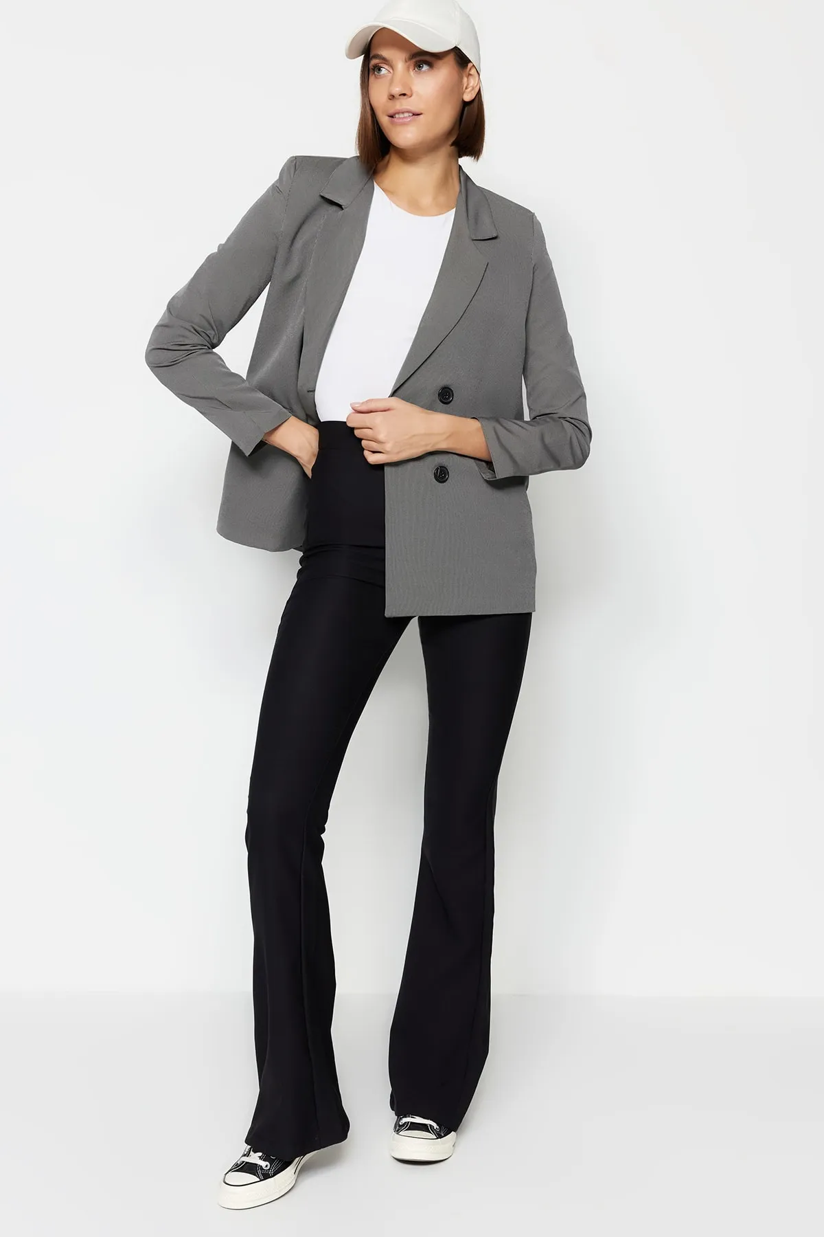 Trendyol Collection  Graue, gefütterte, geknöpfte, gewebte Blazerjacke TWOAW23BC00017