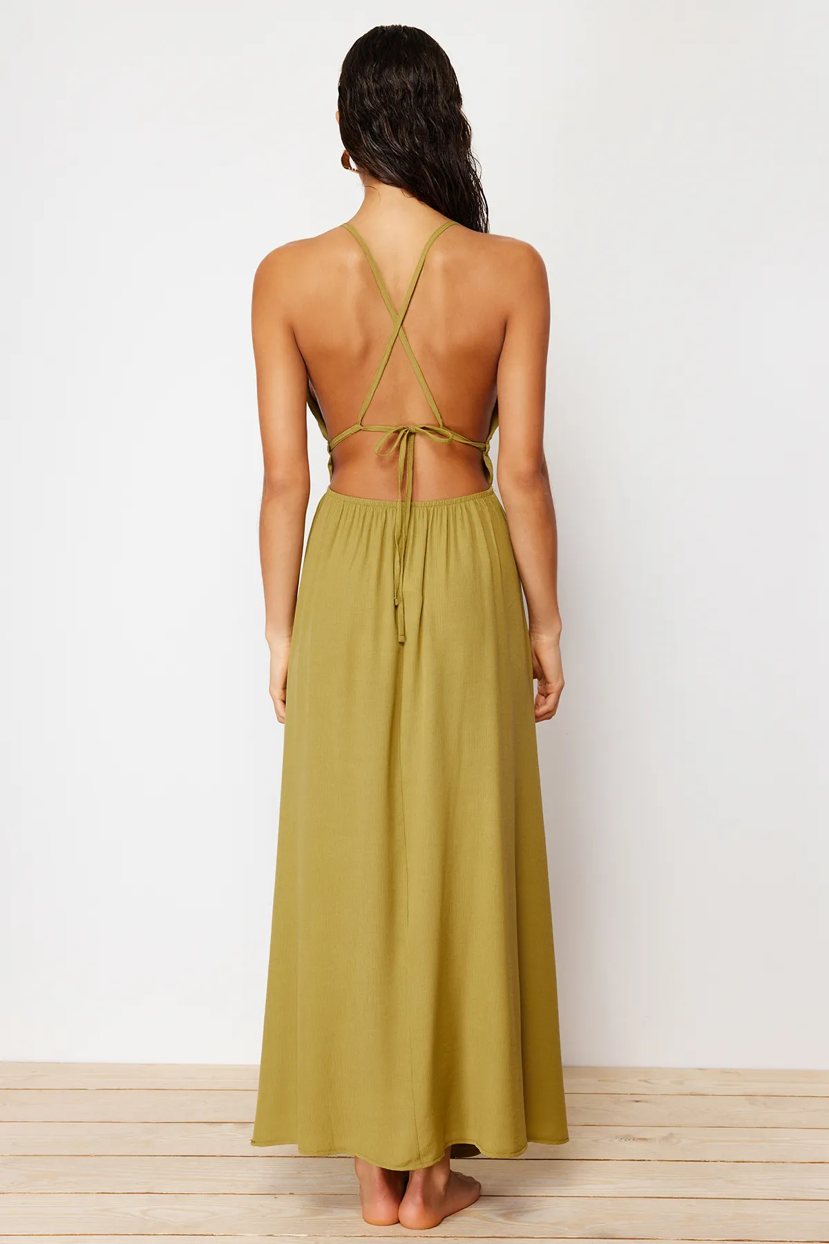 Trendyol Collection  Khakifarbenes, gewebtes, gerafftes Maxi-Strandkleid TBESS23EL00063