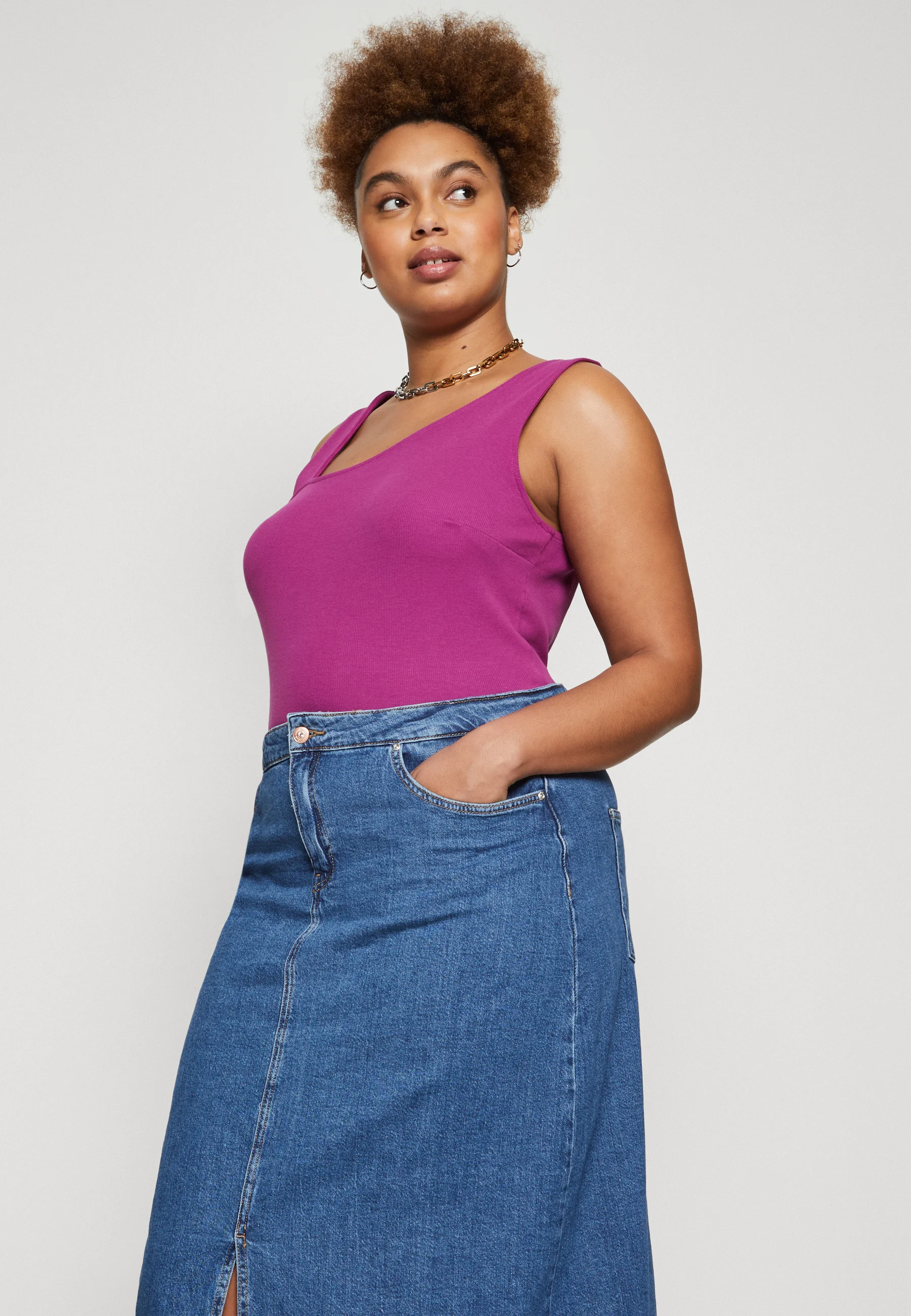 ONLY Carmakoma CARVERA SLIT SKIRT - Falda vaquera