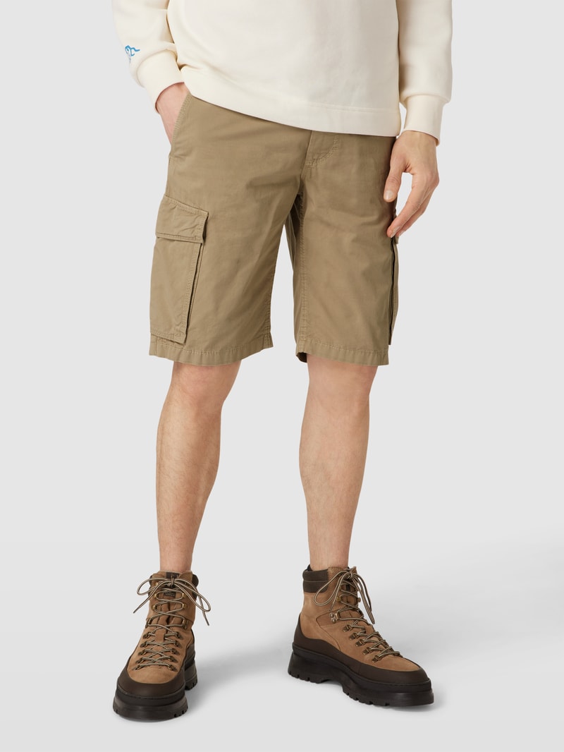 Shorts mit Cargotaschen in beige