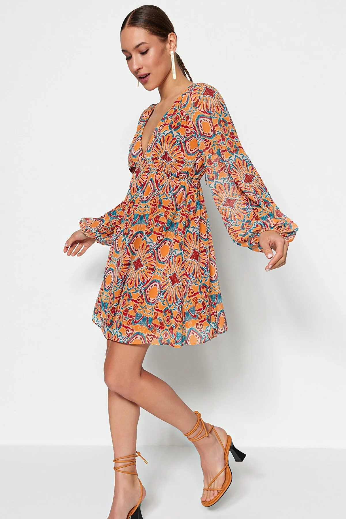 Trendyol Collection  Orange bedrucktes Webkleid TWOSS23EL00519