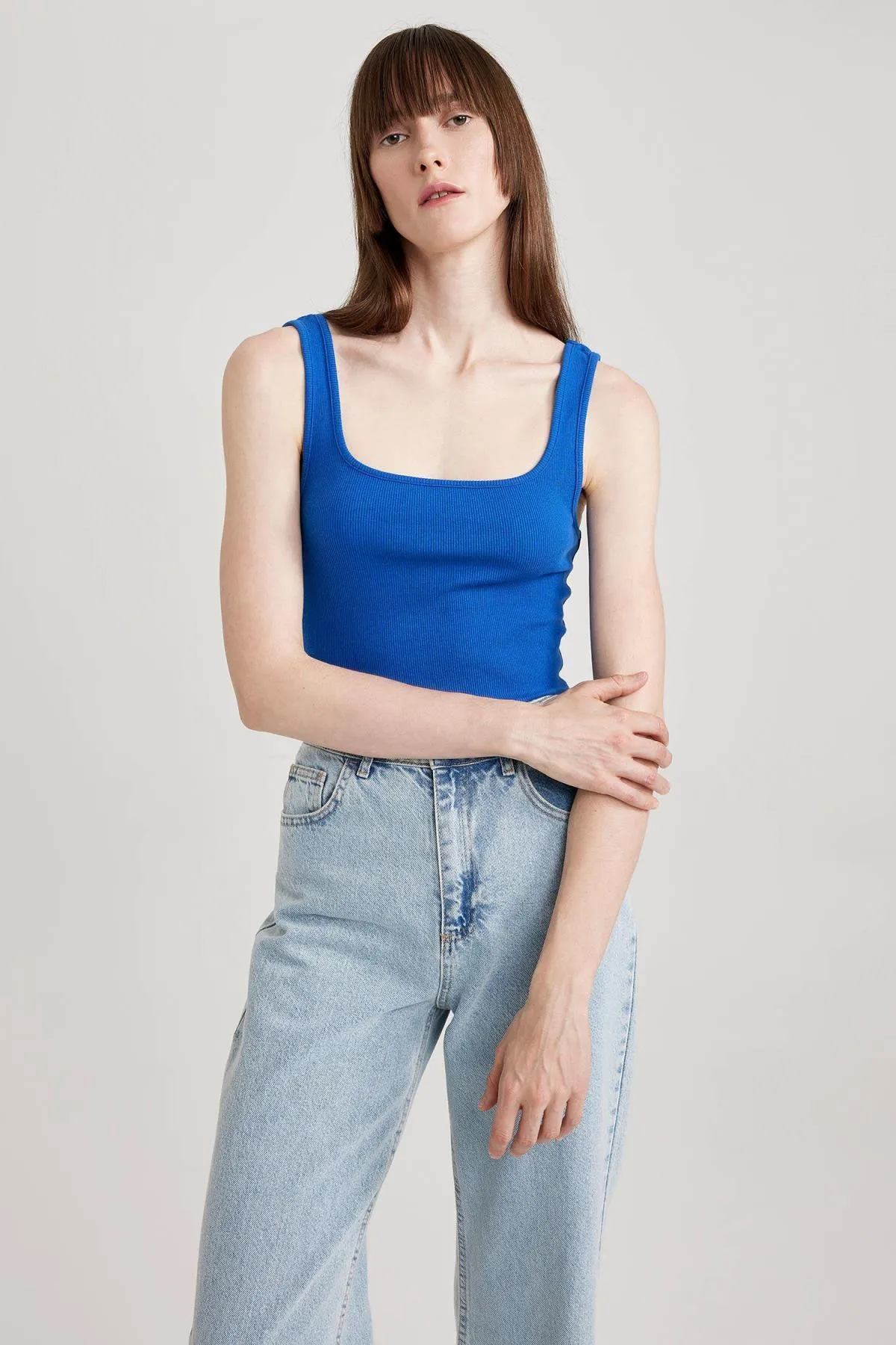 DeFacto  Geripptes Camisole Athlete mit schmaler Passform und quadratischem Kragen Y4842az23sm