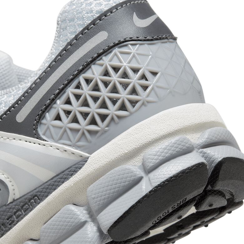 NIKE Zoom Vomero 5 pure platinum/metallic silver