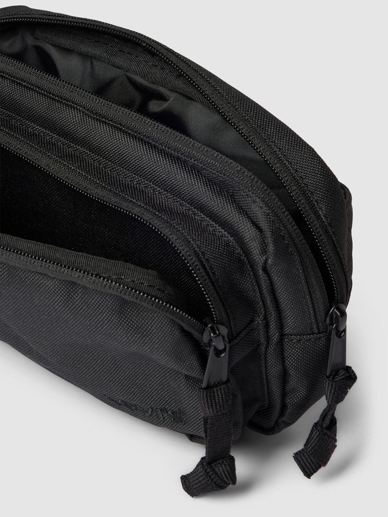 Bauchtasche mit Label-Stitching Modell 'STREET PACK' in schwarz