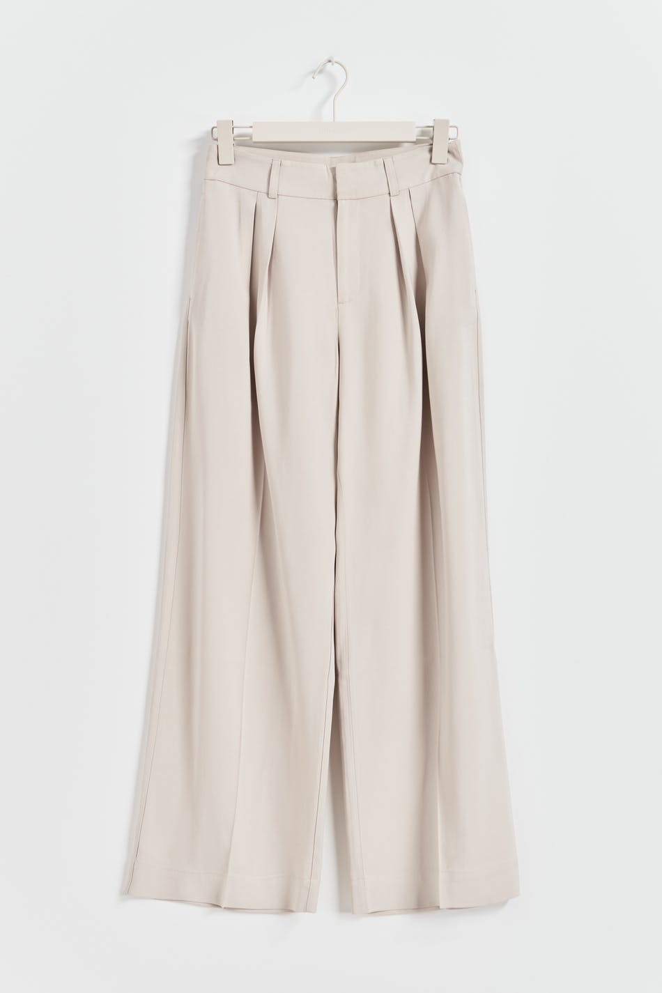 Wide tailored trousers