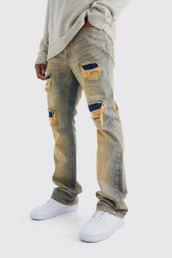 Slim-Fit Schlagjeans mit Rissen