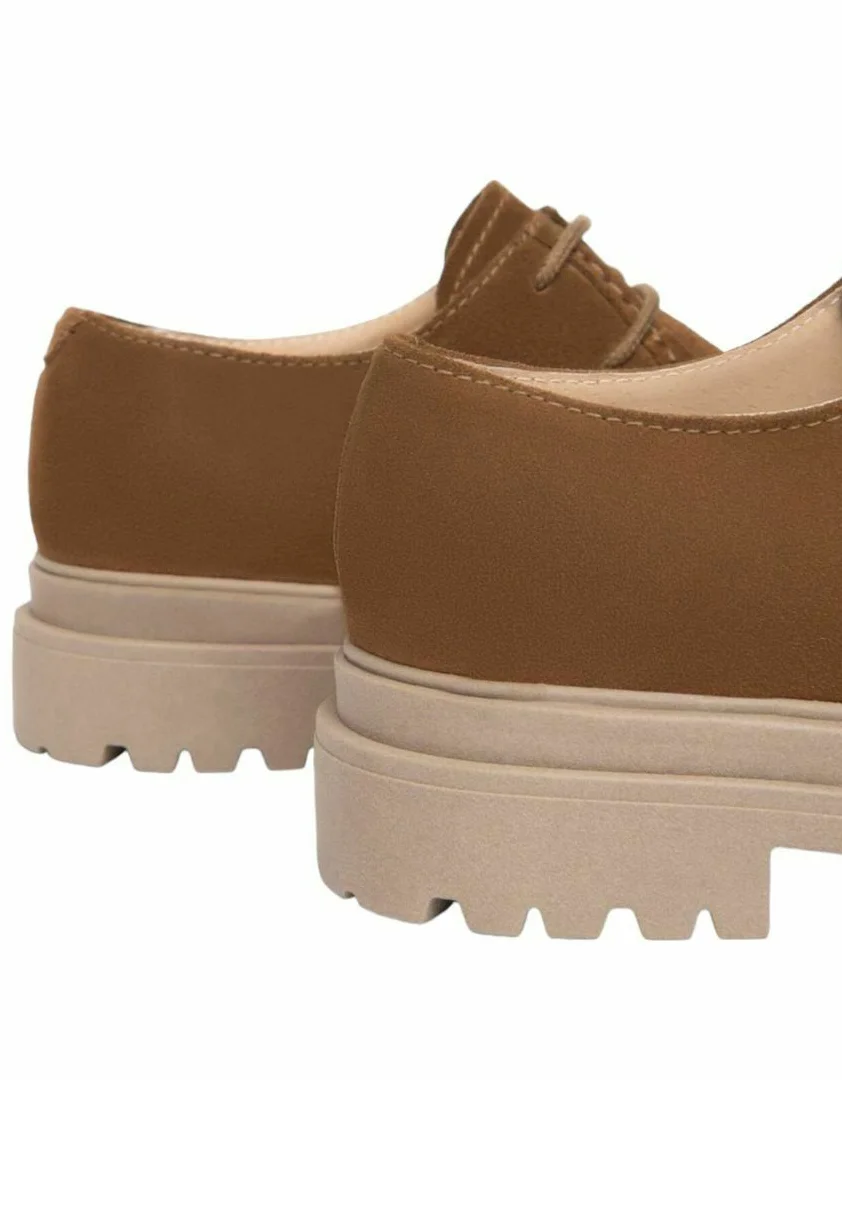 Zapatos deportivos con cordones NeroGiardini