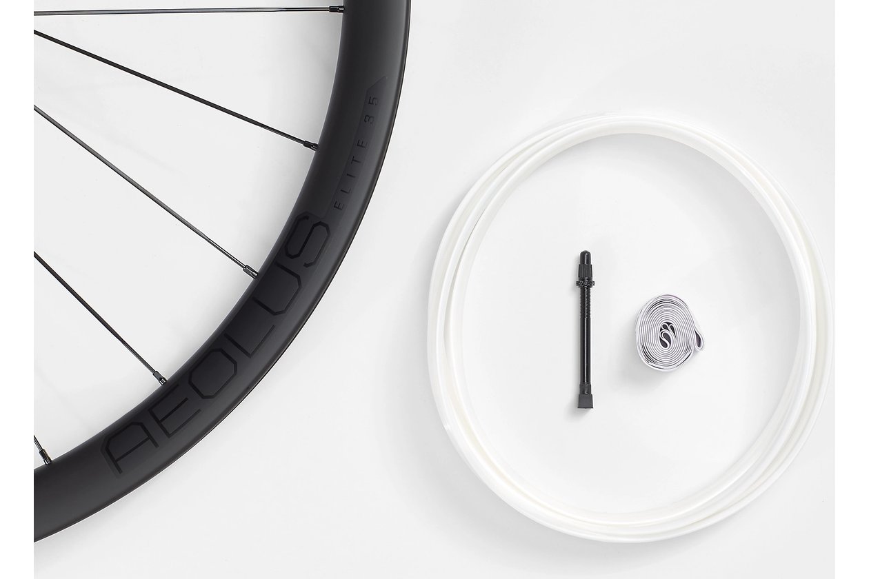 Bontrager Aeolus Elite 35 TLR Disc Road Carbon Vorderrad