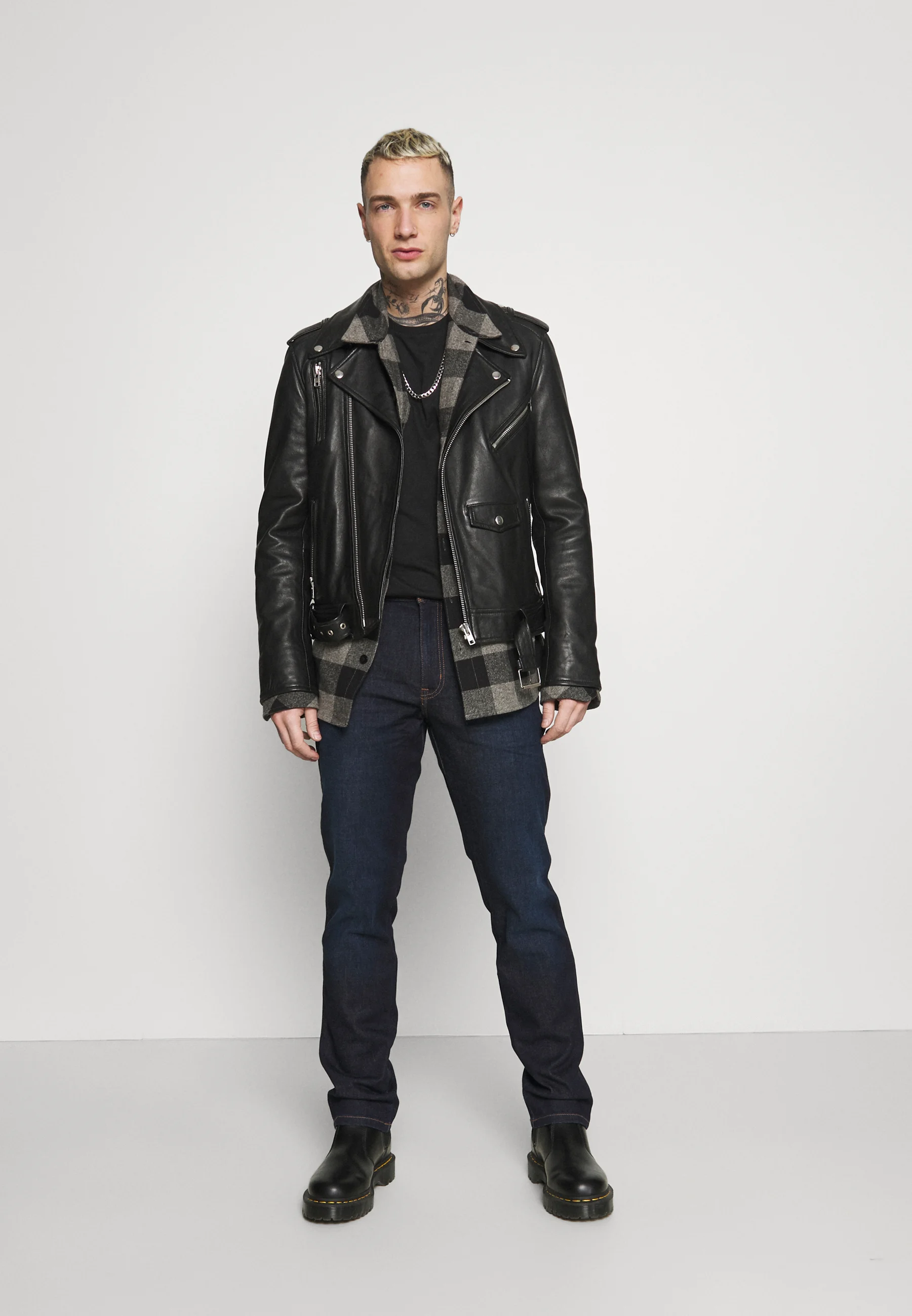 Wrangler TEXAS SLIM - Vaqueros pitillo
