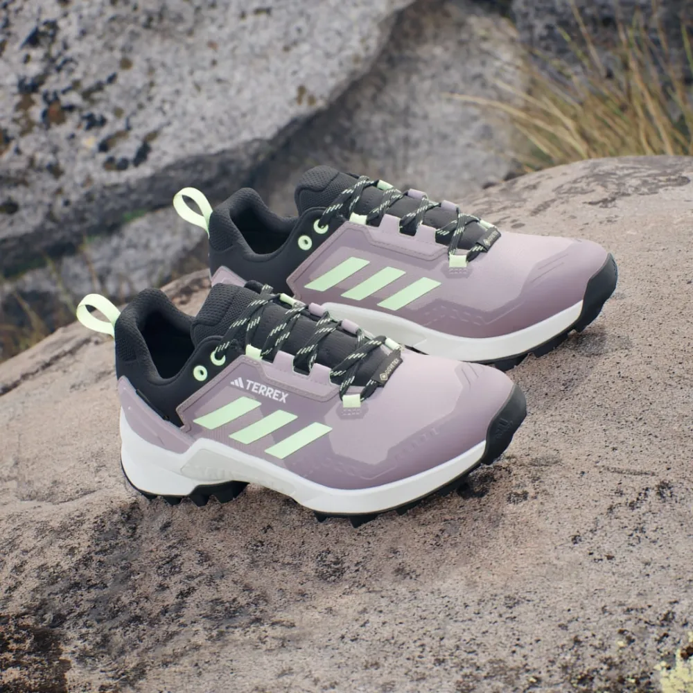 adidas SWIFT R3 IE5071 / pink