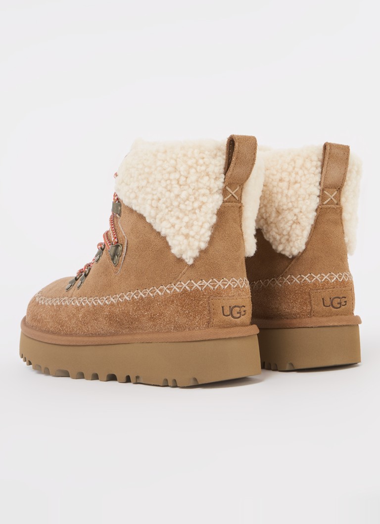 Ghete cu șireturi din piele întoarsă UGG Classic Alpine