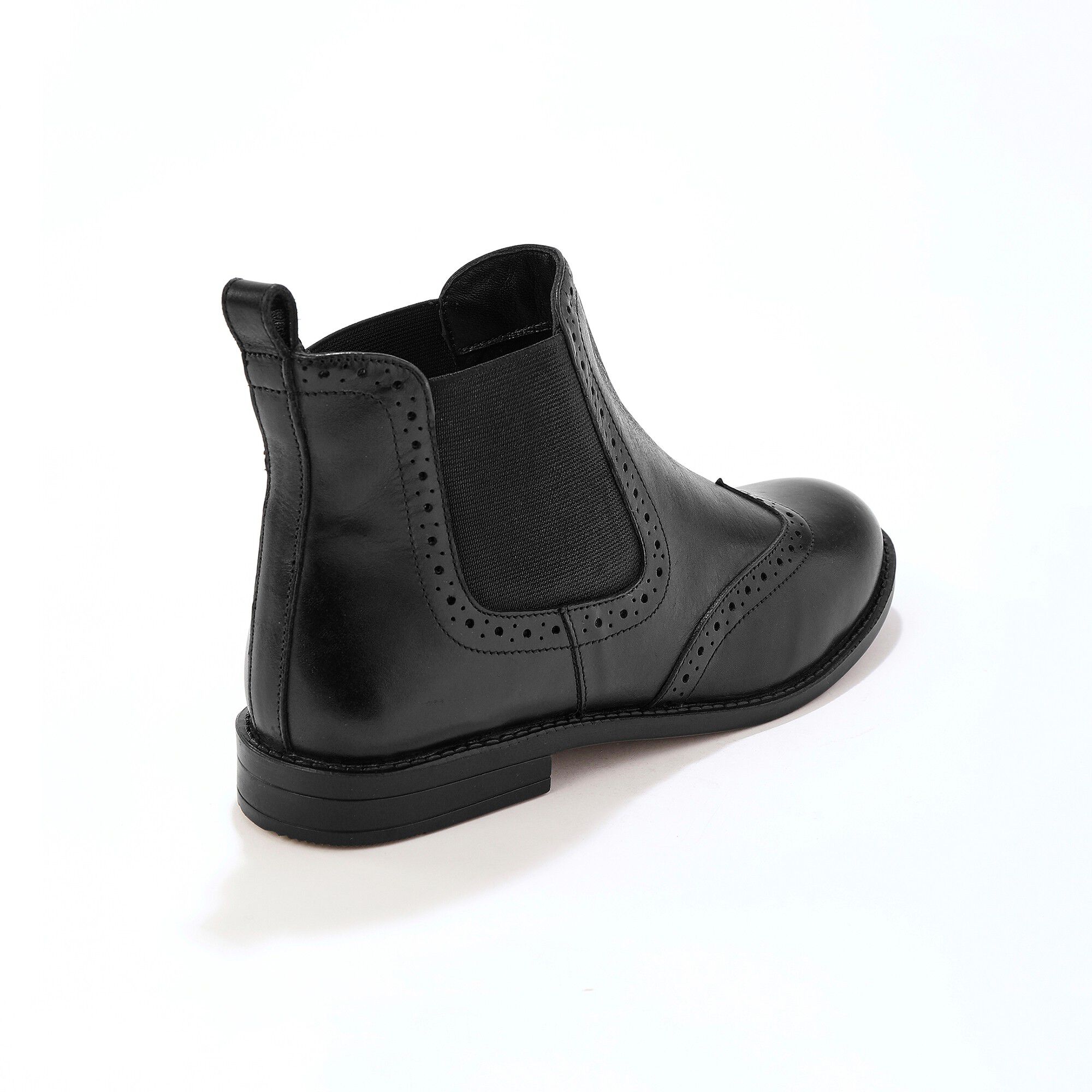 Boots perforées en cuir