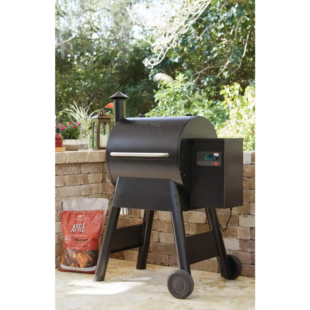 Pro 575 Wifi Pellet Grill and Smoker in Black