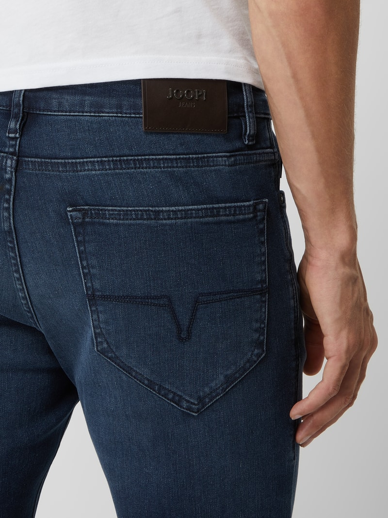 Modern Fit Jeans mit Stretch-Anteil Modell 'Mitch' in rauchblau