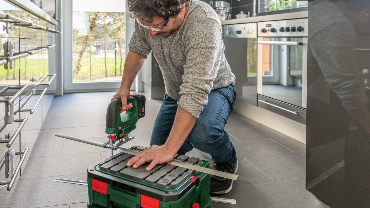 UniversalSaw 18V-100 - ohne Akku | ohne Ladegerät