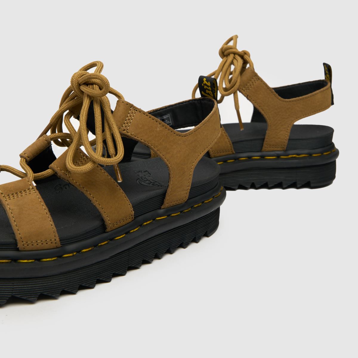 Dr Martens – Beige nartilla-sandaler