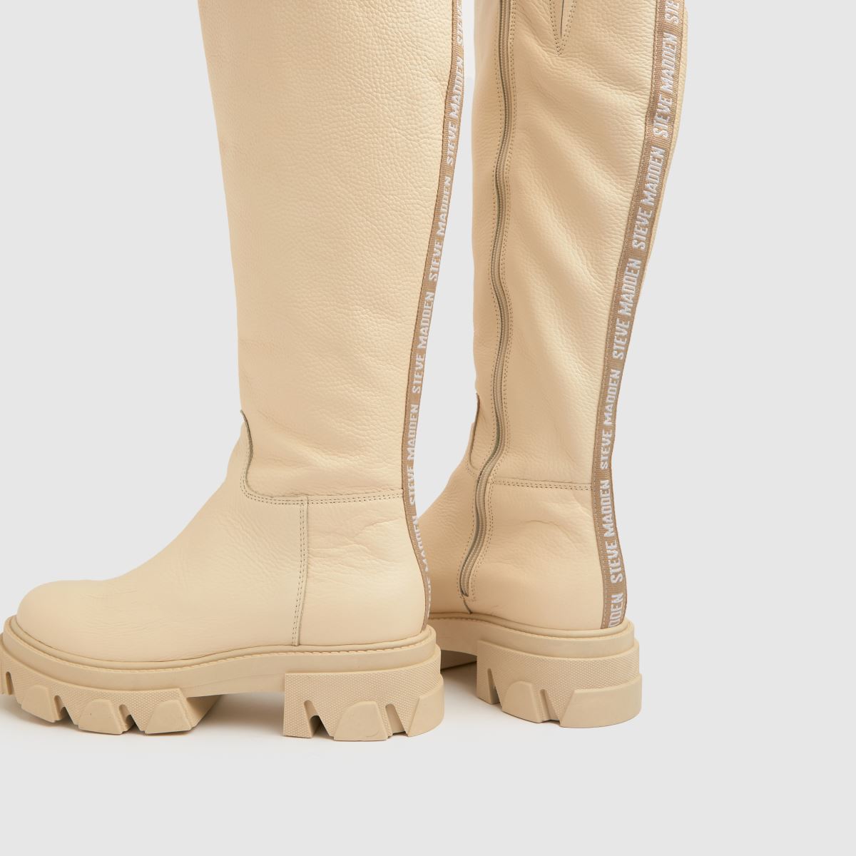 Steve Madden mana térdig érő csizma bézs színben