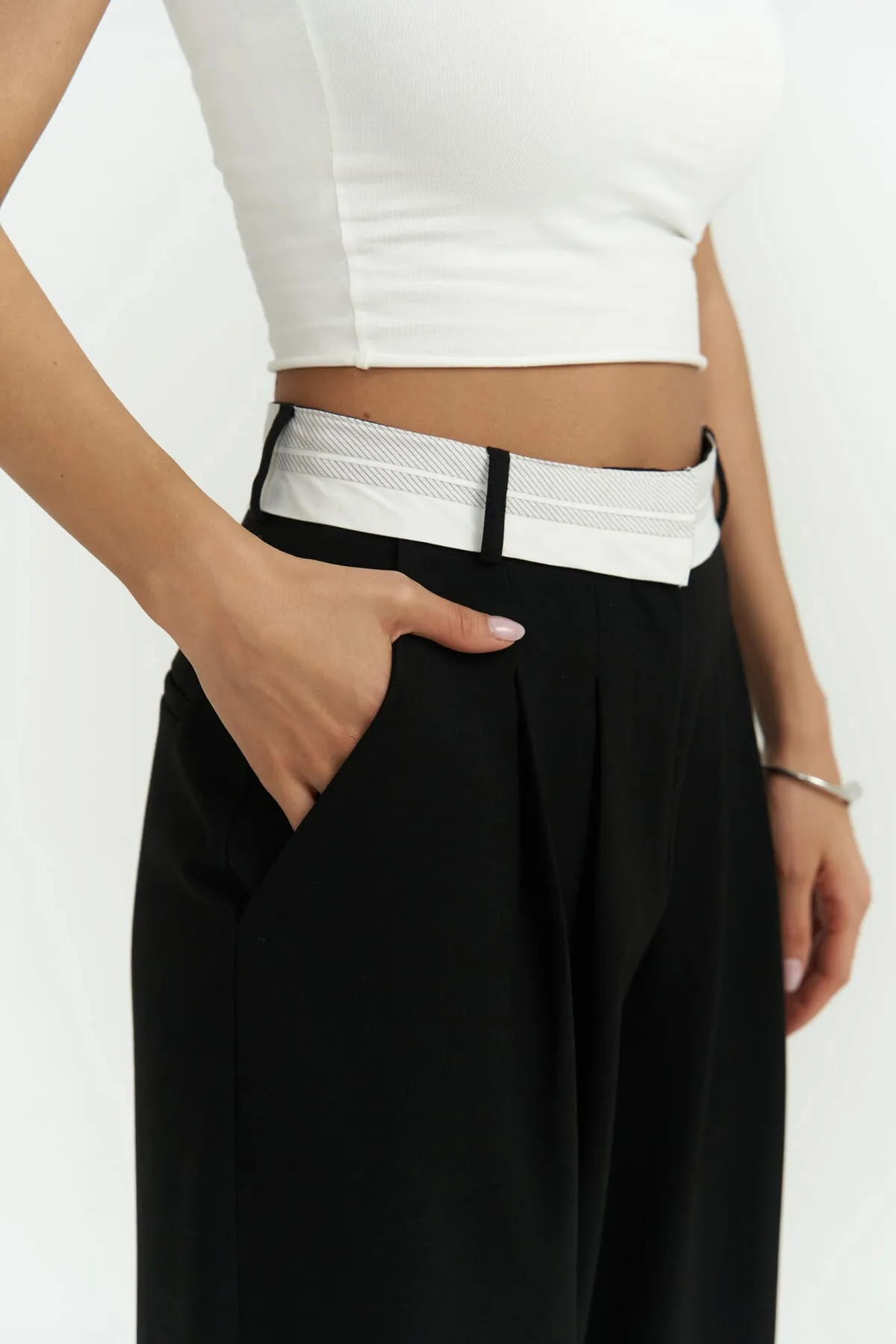 MAİ COLLECTİON  Hose - Schwarz - Straight