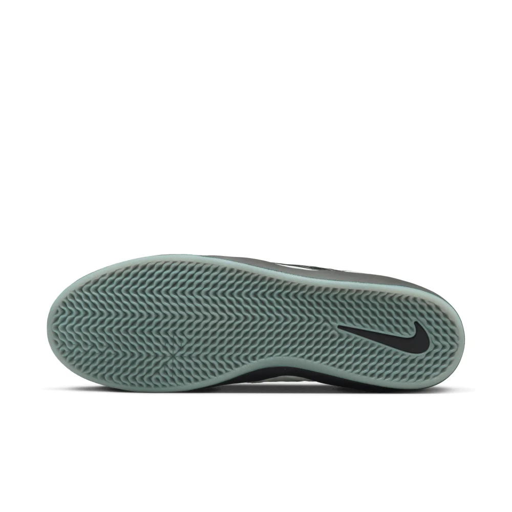 Nike Ishod Premium Wair SB DZ5648-100 / weiss