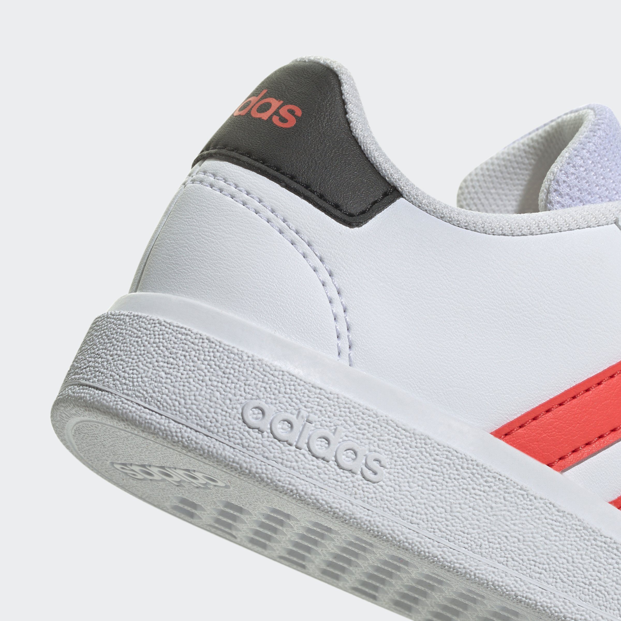 adidas Sportswear GRAND COURT LIFESTYLE TENNIS LACE-UP Sneaker Design auf den Spuren des adidas Superstar