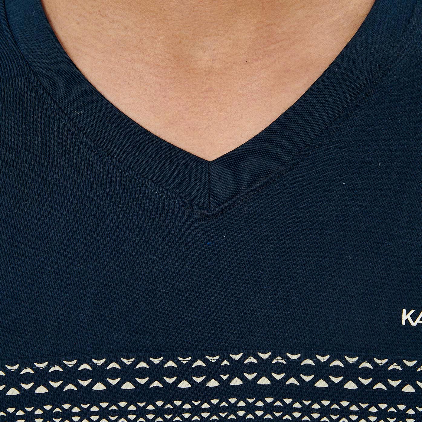 TEBA   T-shirt bleu marine et ecru homme 100% coton