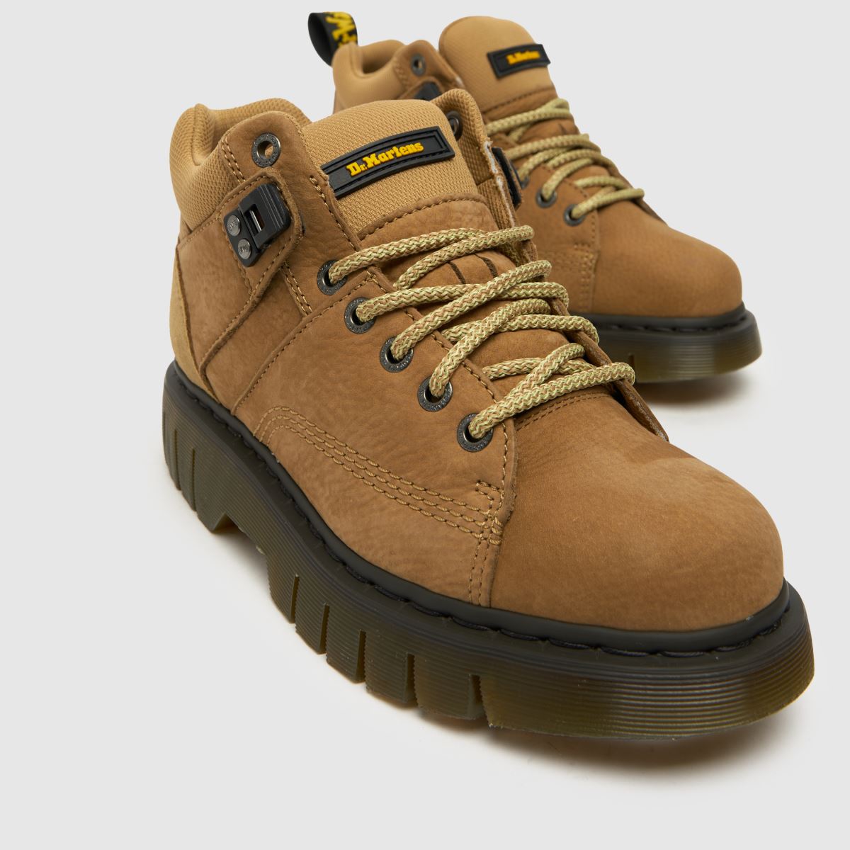 Dr. Martens Woodard túrabakancs barna színben