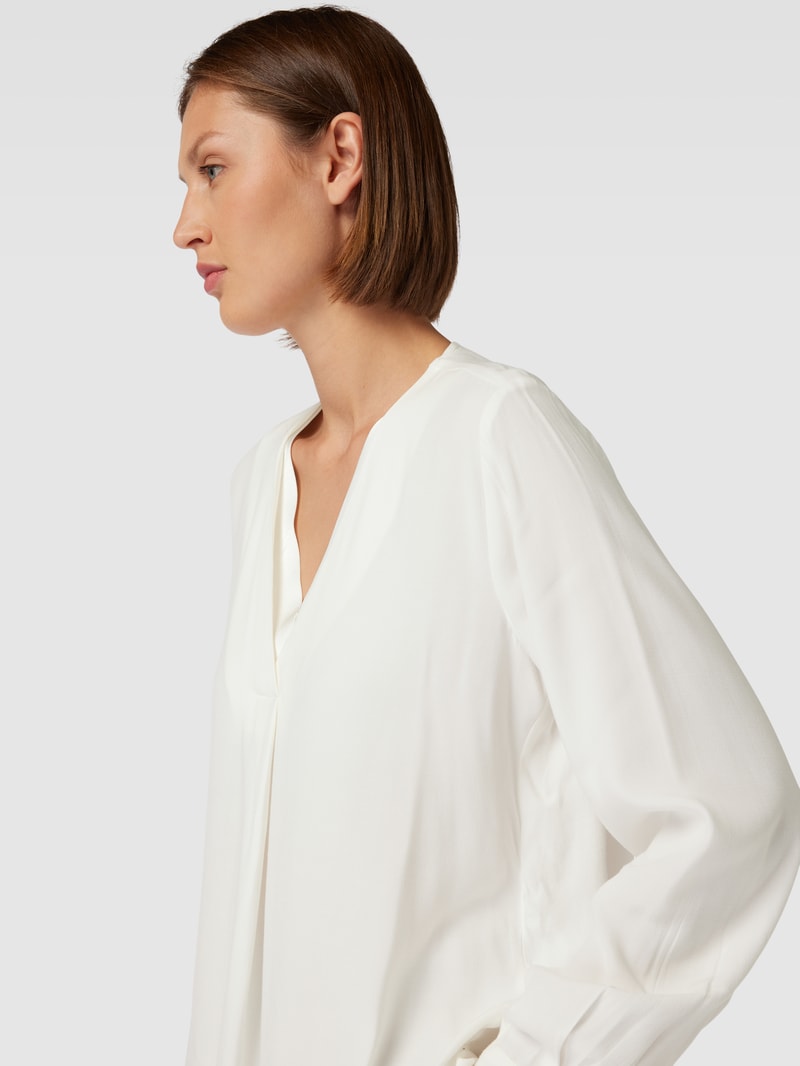 Blusenshirt mit V-Ausschnitt in weiß