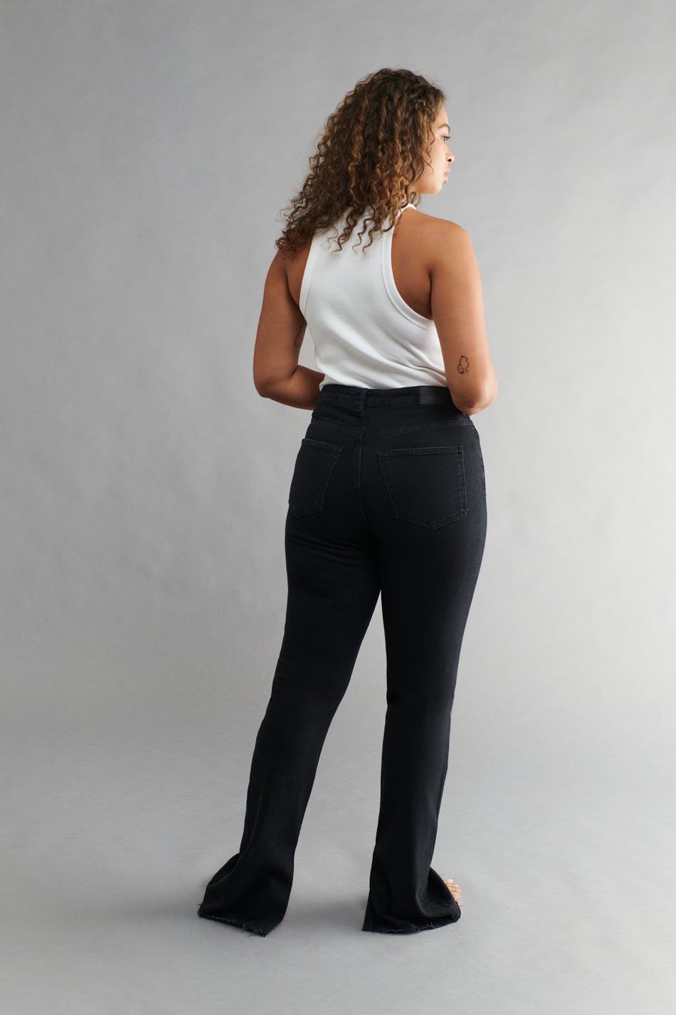 High waist slit jeans