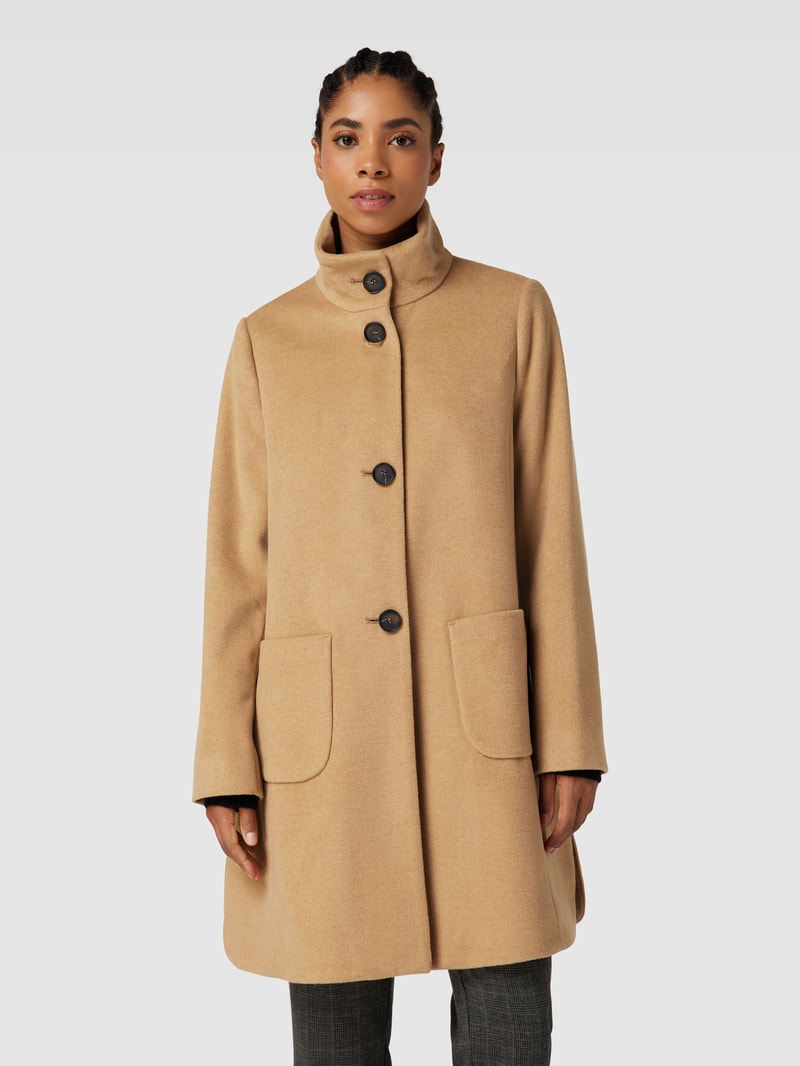 Kurzmantel mit Stehkragen und Eingrifftaschen in beige