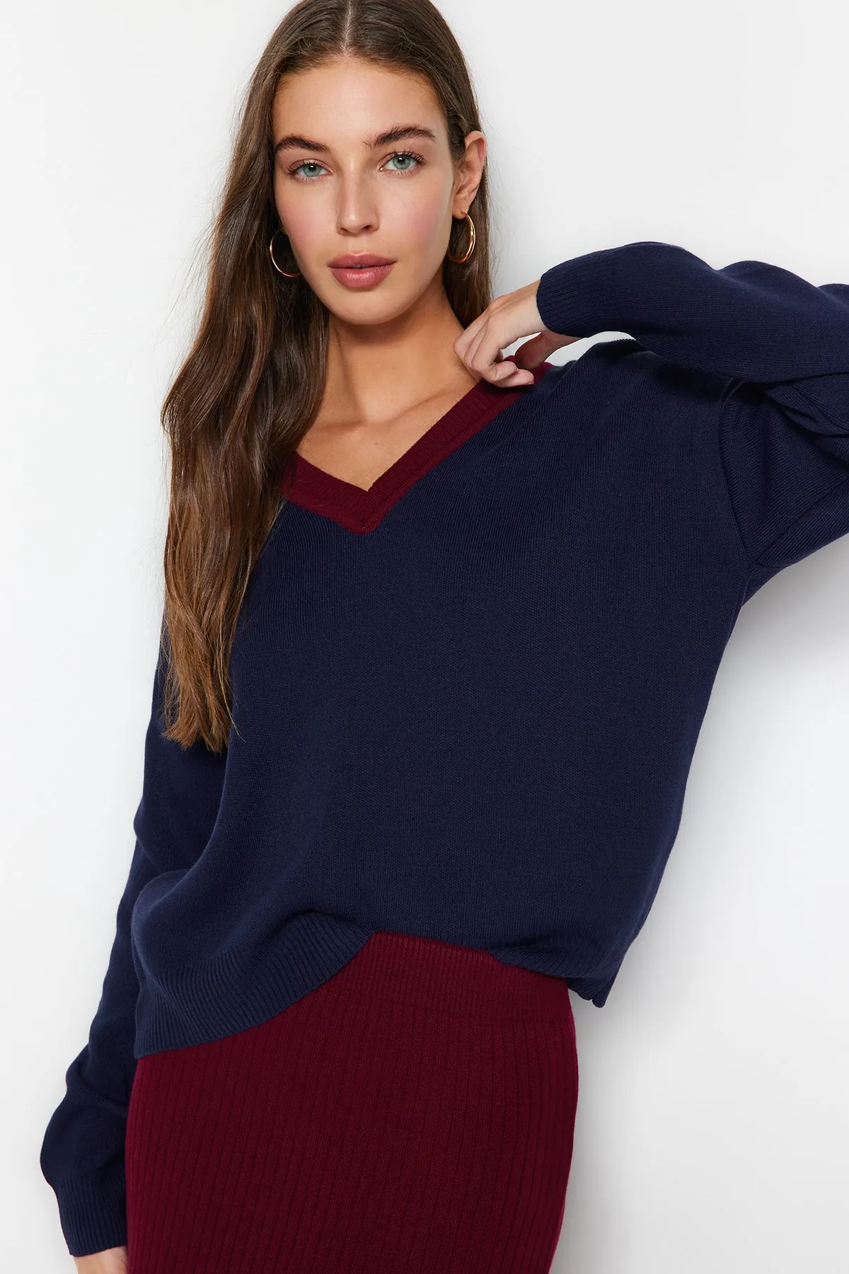 Trendyol Collection  Marineblaues Strickoberteil und -unterteil im weiten Schnitt TWOAW24AU00011