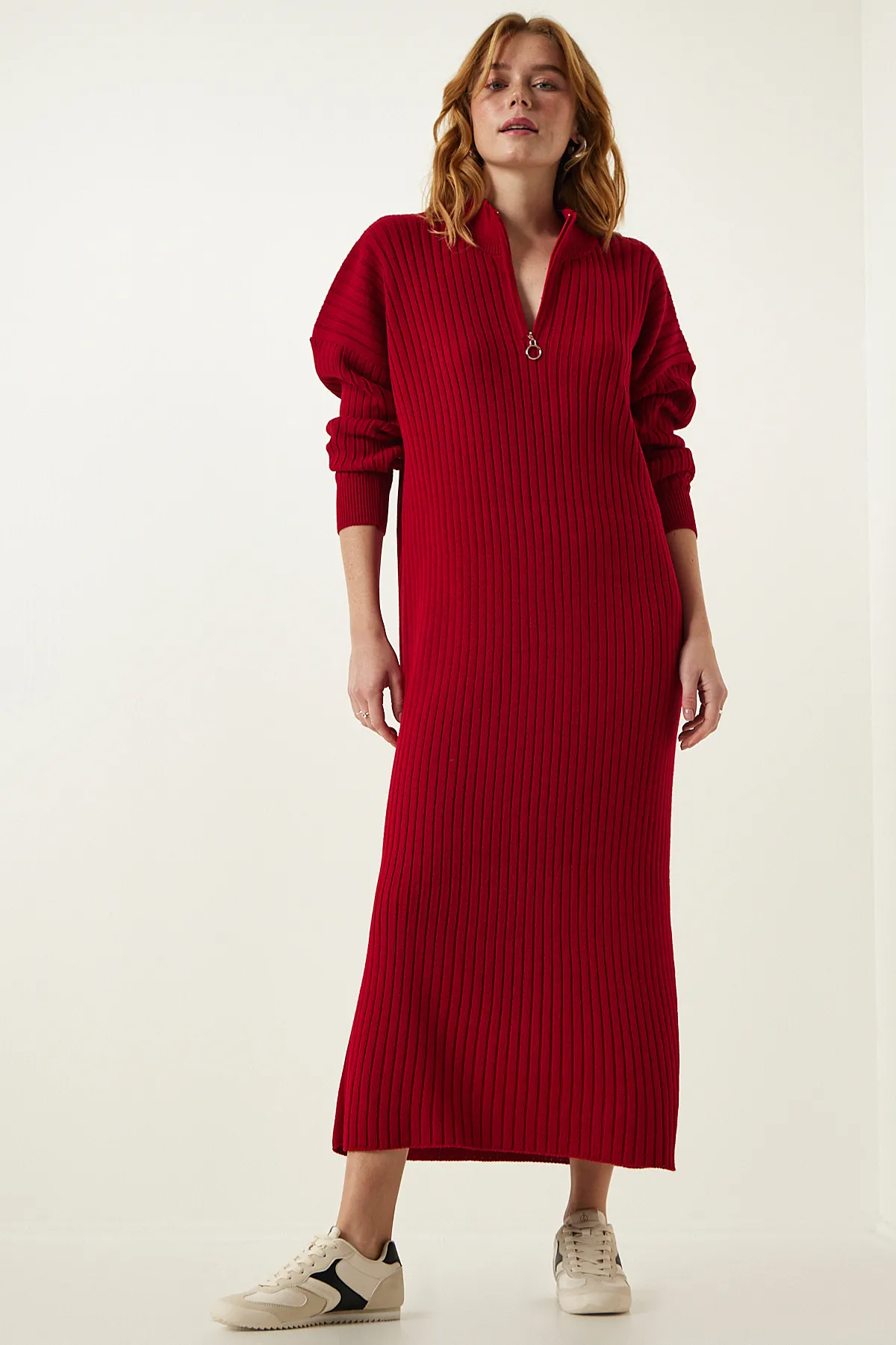 Happiness İstanbul  Rotes, geripptes Oversize-Strickkleid für Damen DD01251