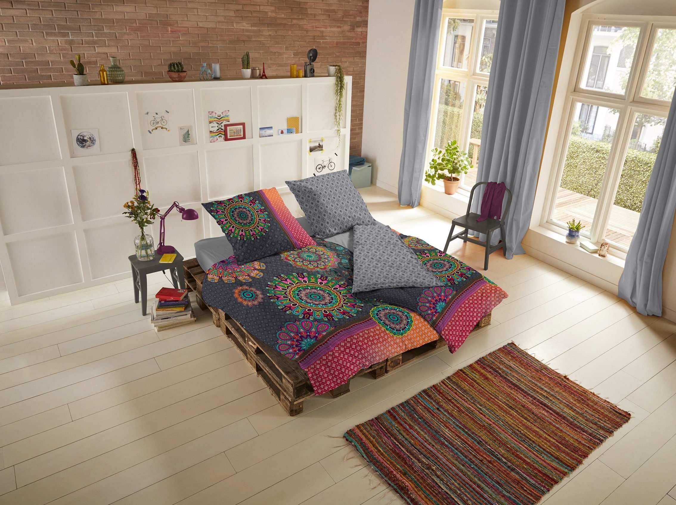 Bettwäsche Comfort Baumwolle, Traumschloss, Flanell, 2 teilig, bunte Mandalas auf dunklem Hintergrund