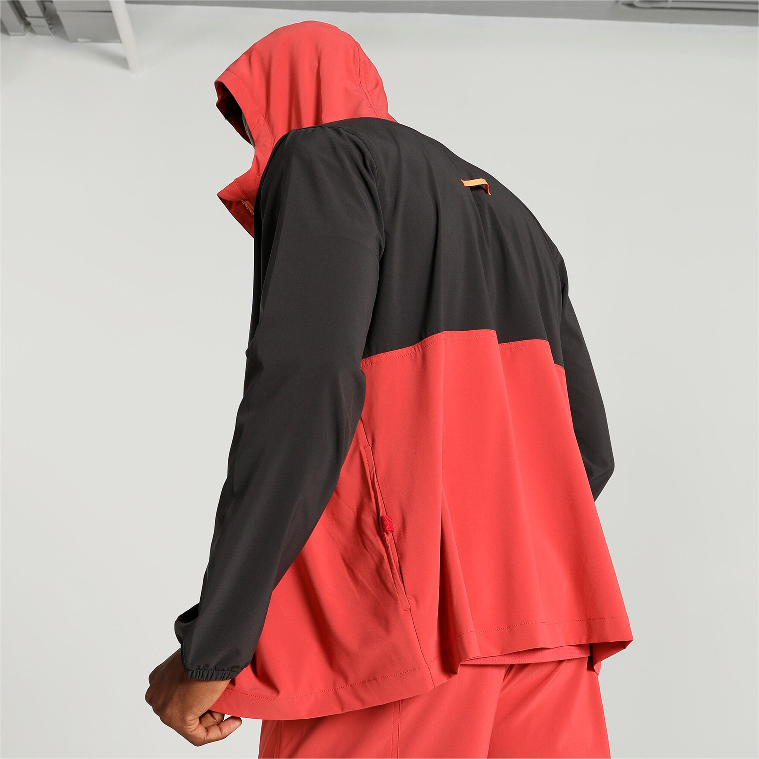 First Mile Woven Laufjacke Herren - Schwarz, Rot