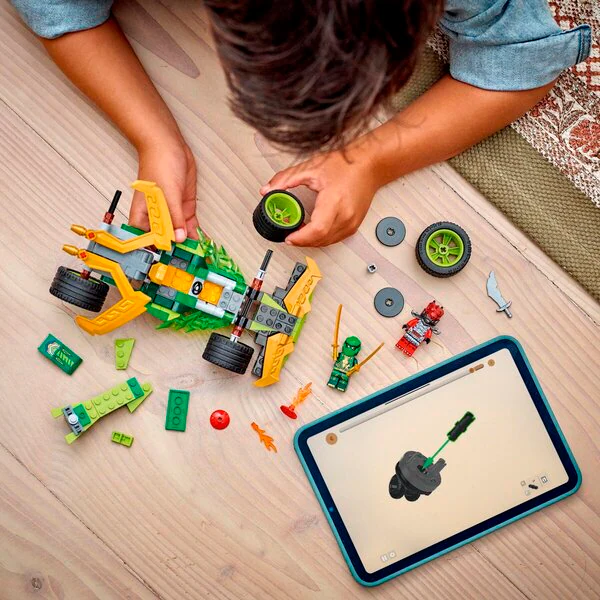 LEGO Ninjago 71828 Lloydsovo naťahovacie pretekárske auto