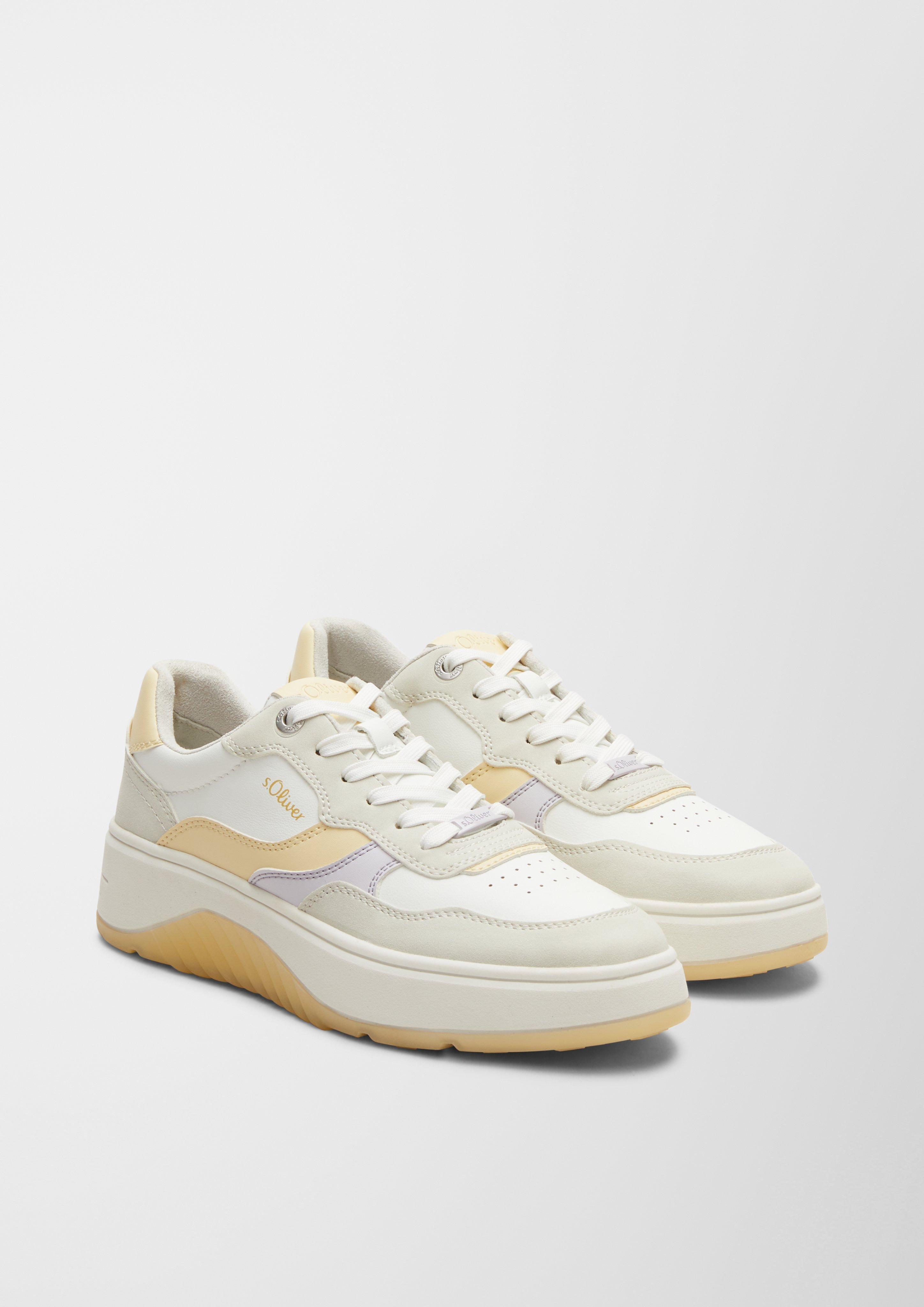 Sneaker aus Lederimitat  6007309-110