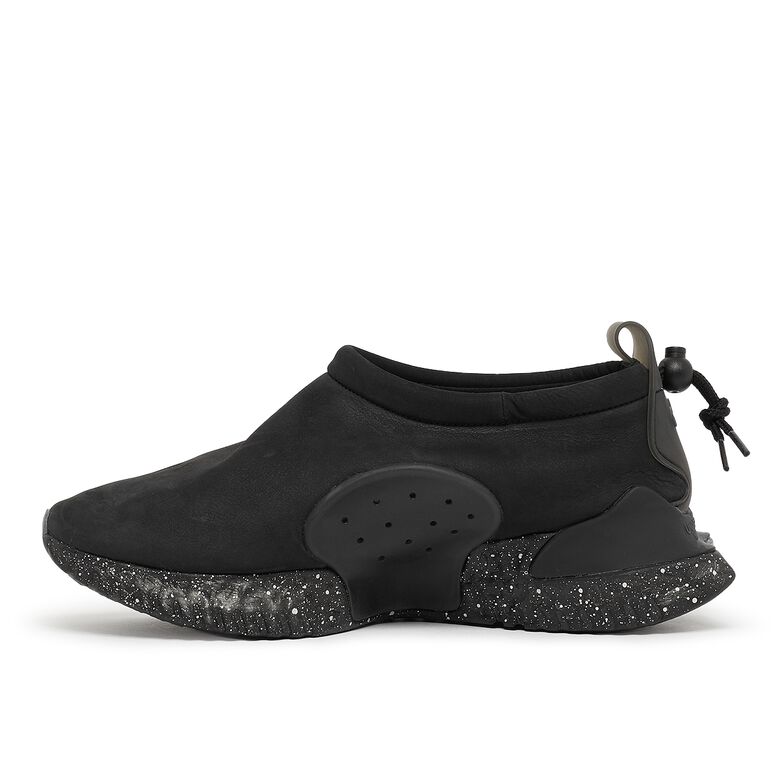 NIKE x Undercover Moc Flow 
