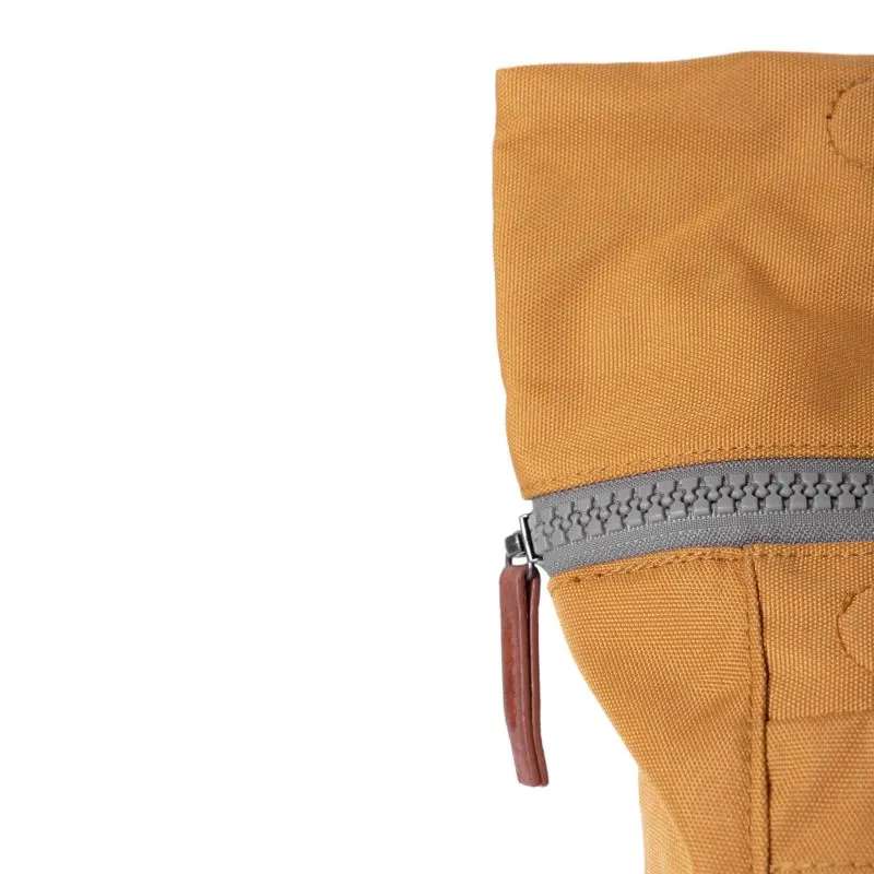 Roka London Rolltop Finchley A Medium - Flax