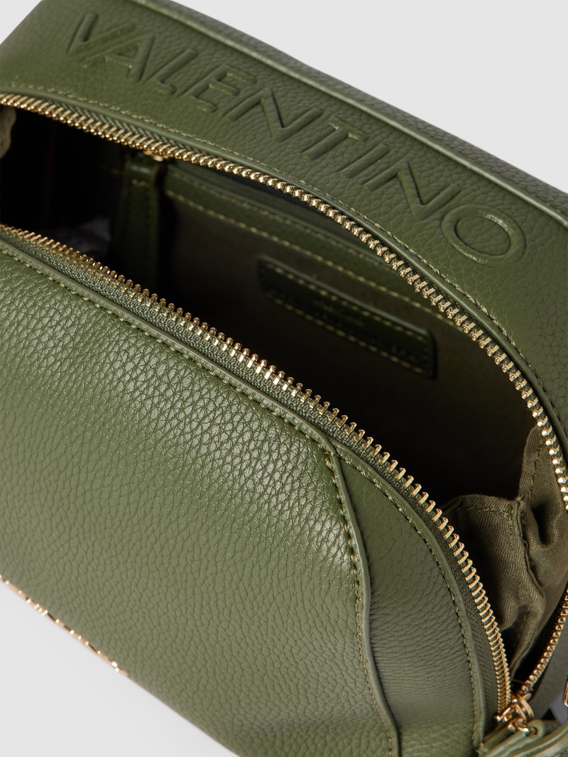 Clutch mit Strukturmuster Modell 'PATTIE' in khaki