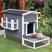 PawHut Katzenhaus Katzenhütte Katzenhöhle Kleintierhaus mit Terrasse und Balkon für Katzen Hunde Tannenholz Grau   Weiß 115 x 66,5 x 74,7 cm