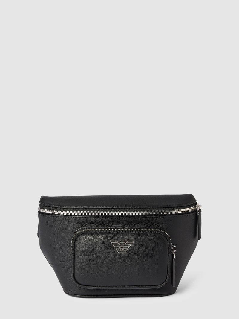 Bauchtasche aus Leder mit Label-Stitching in schwarz