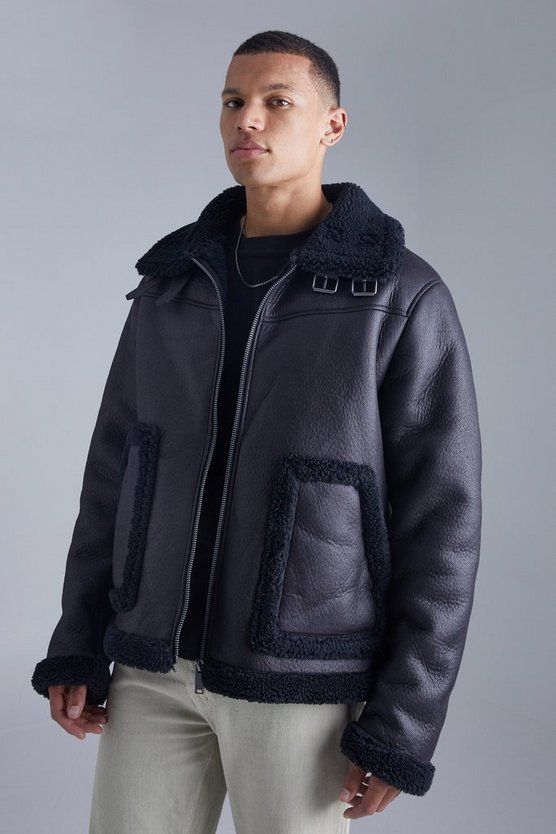 Tall PU-Fliegerjacke mit Borg-Detail