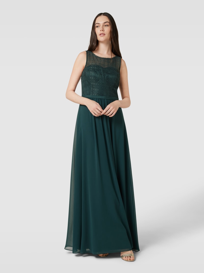 Abendkleid mit gelegten Falten in grün