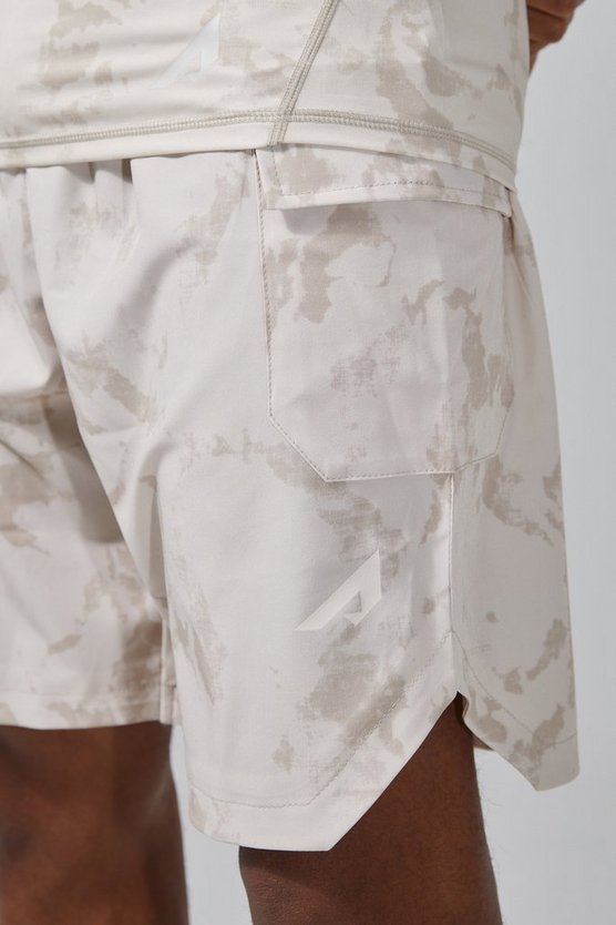 Cargo-Shorts mit Acid-Waschung und Active-Print