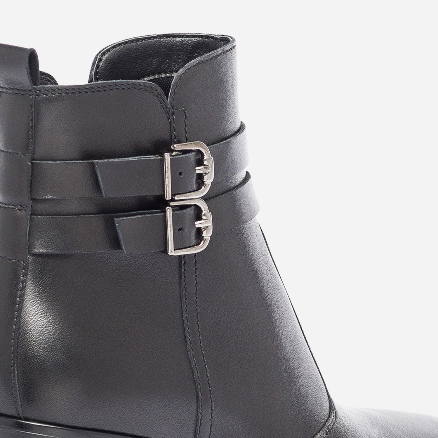 Boots noir en cuir éco-conçu