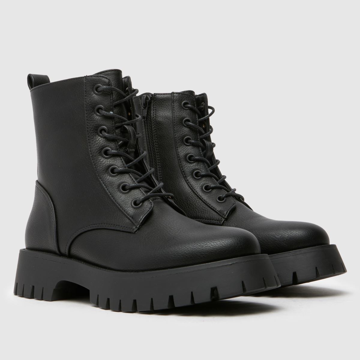 Schuh Anya – Svarta grova snörstövlar