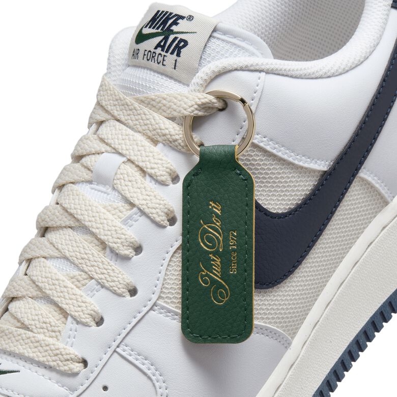 NIKE Wmns Air Force 1 '07 