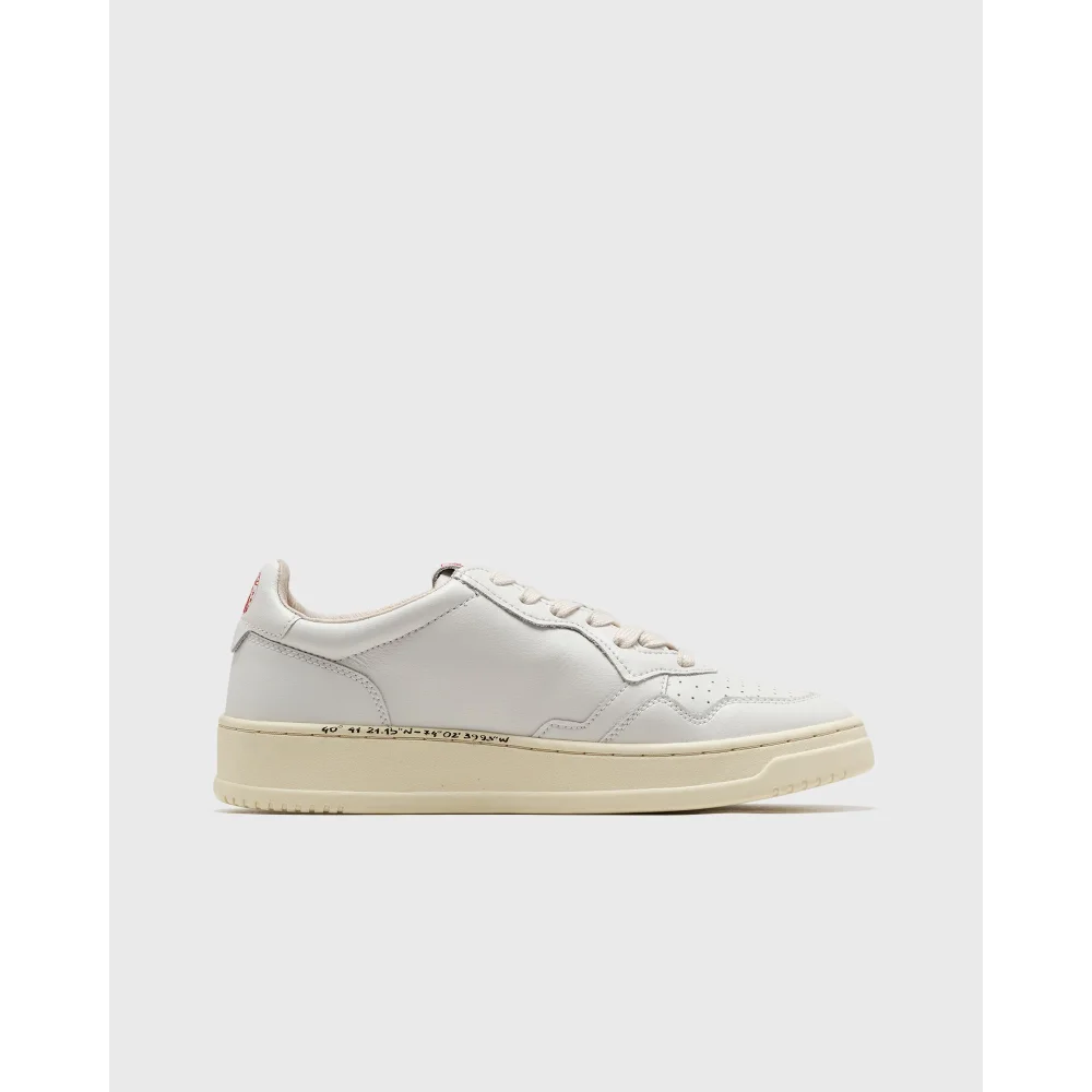 Autry Medalist W WMNS LOW AULWLI01 / weiss