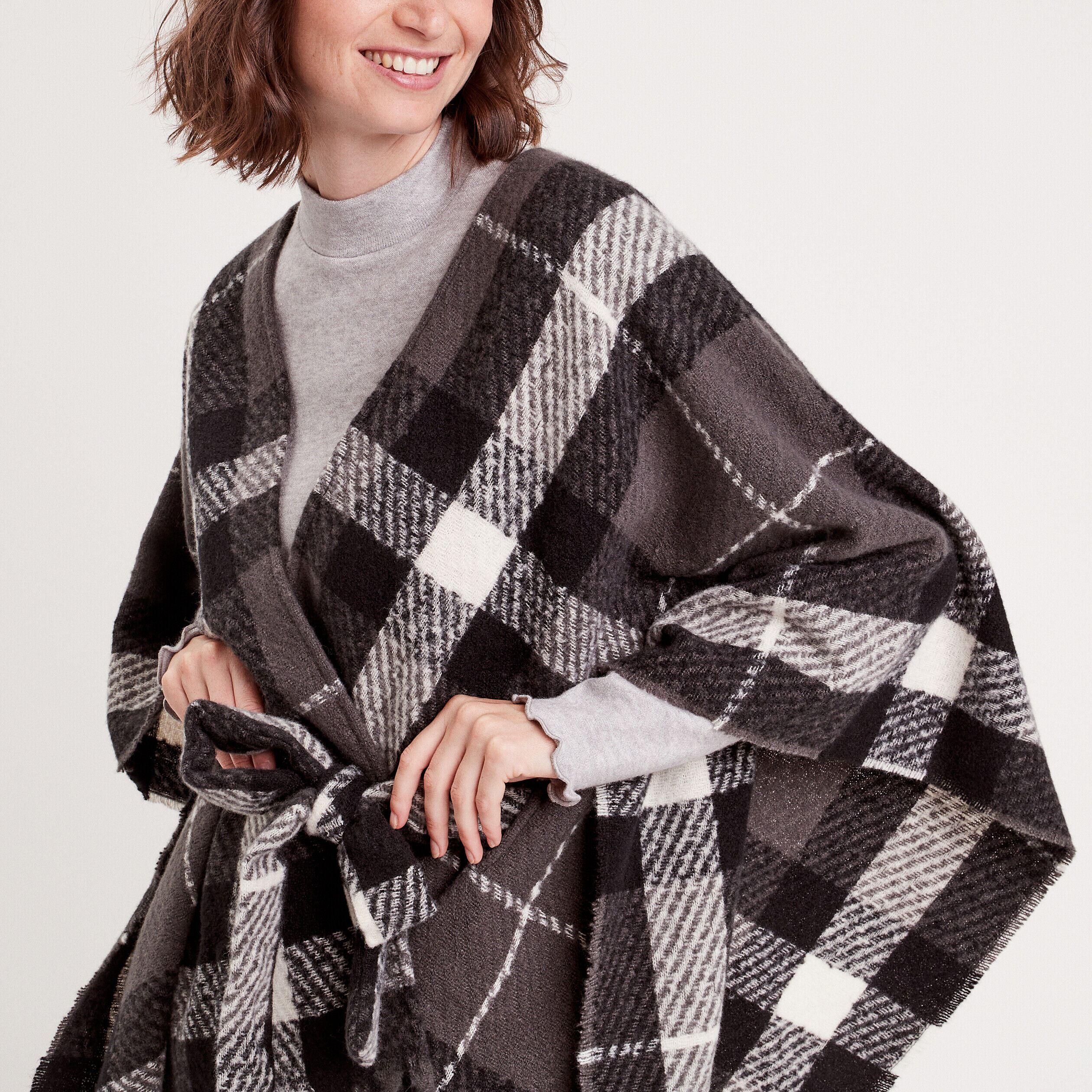 Poncho noué avec franges noir femme | Cache Cache