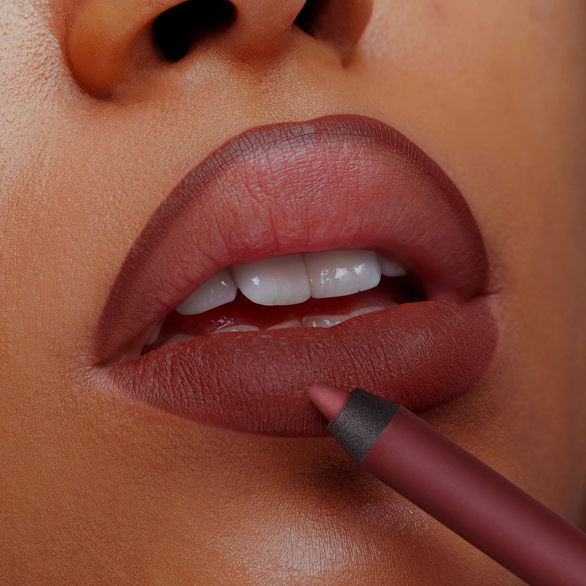 Crayon à lèvres Close-Up Lip Shaper