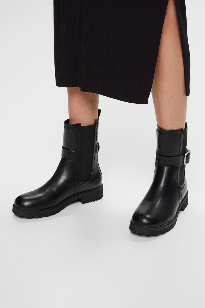 Chelsea Boots aus veganem Leder mit Schließe
